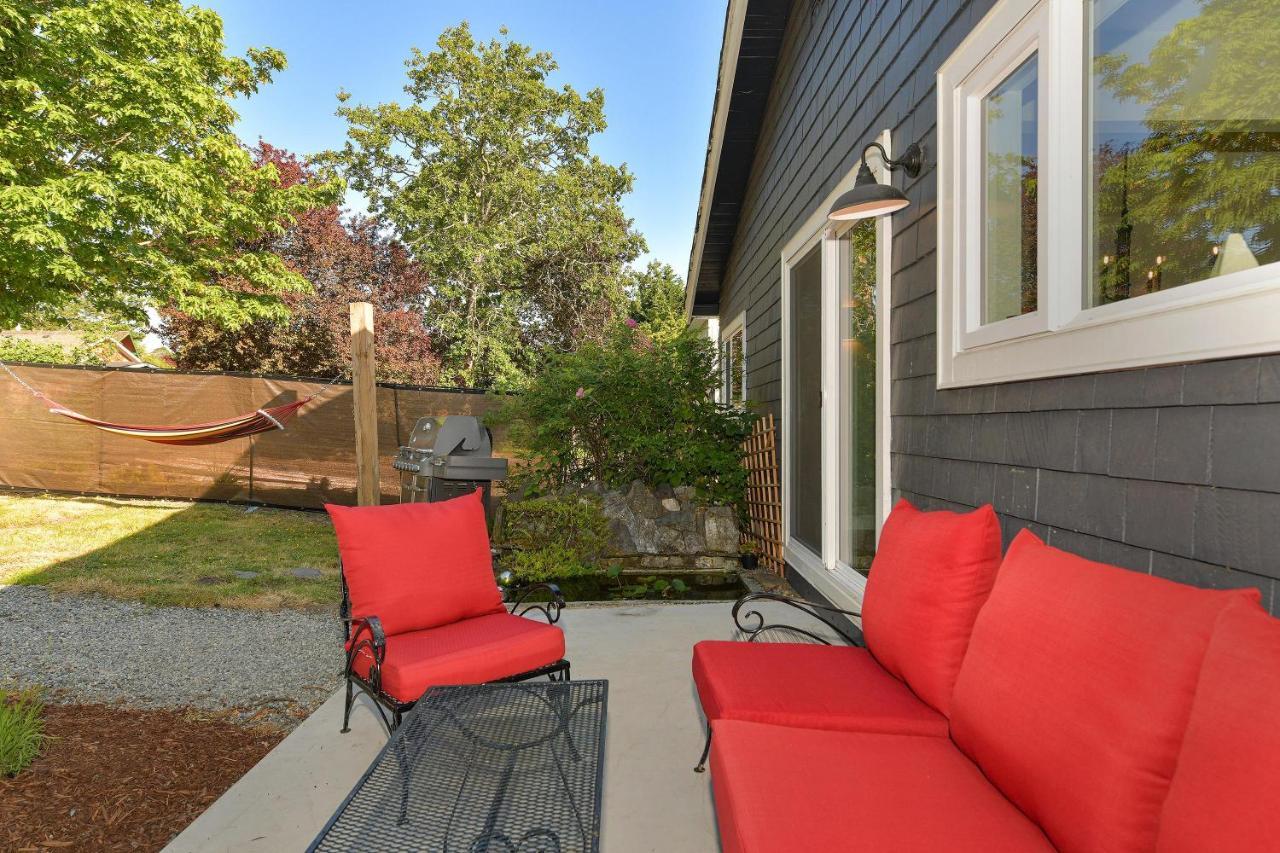 The Bayside Cottage North Saanich Εξωτερικό φωτογραφία