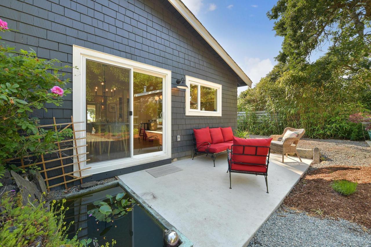 The Bayside Cottage North Saanich Εξωτερικό φωτογραφία