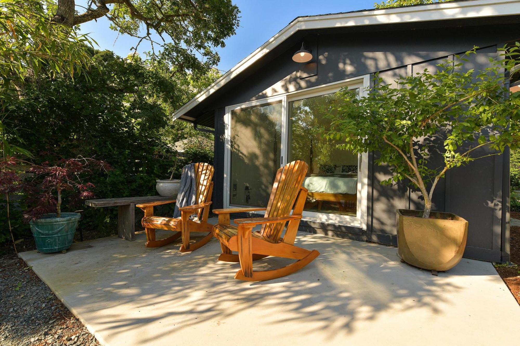 The Bayside Cottage North Saanich Εξωτερικό φωτογραφία